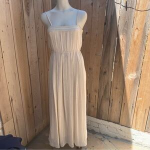 Forever 21 pleated off white/ beige maxi dress size small